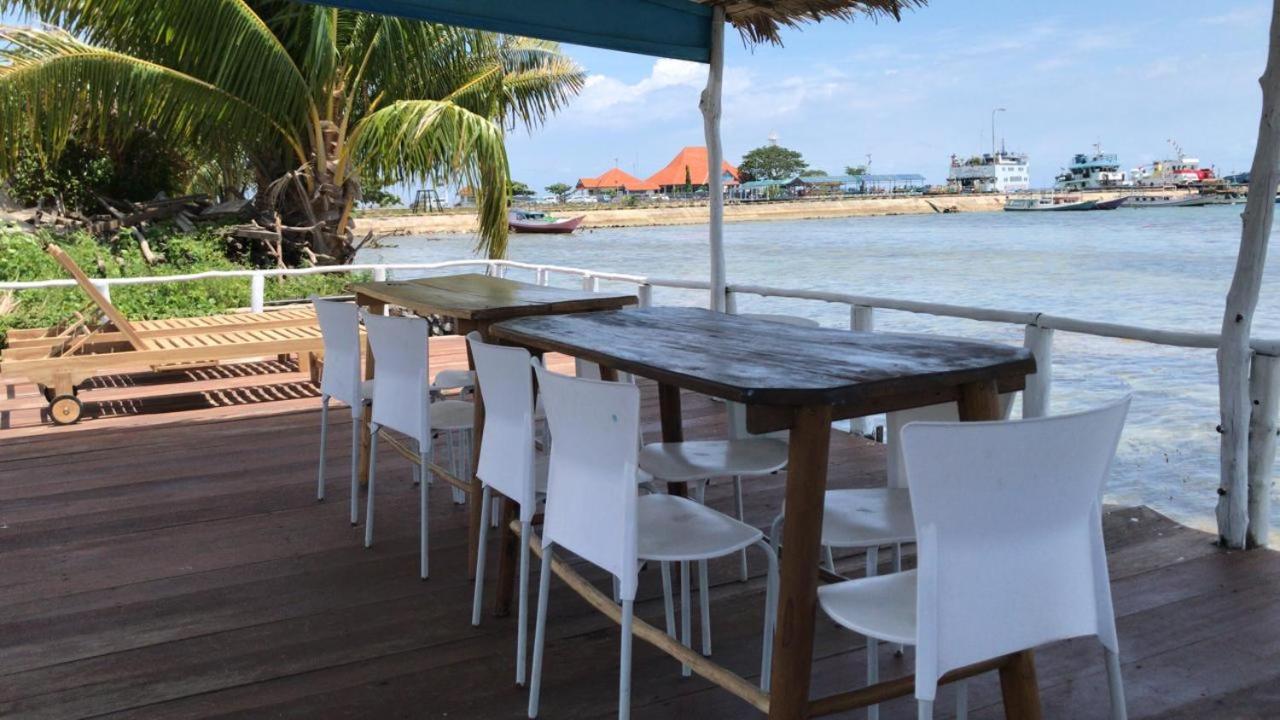 Blue Coral Homestay Karimunjawa Exterior foto