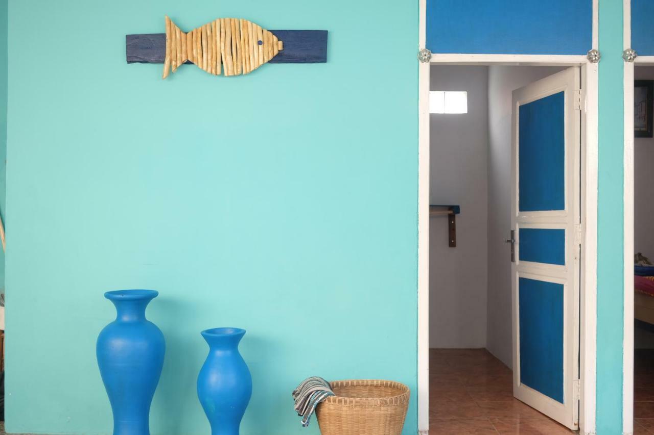 Blue Coral Homestay Karimunjawa Exterior foto